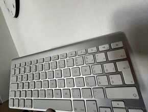 Apple wireless keyboard A1255 - 1