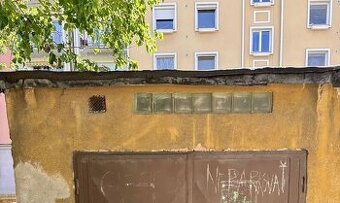 Garáž na prenájom, Bartoškova ulica, Bratislava Nové Mesto
