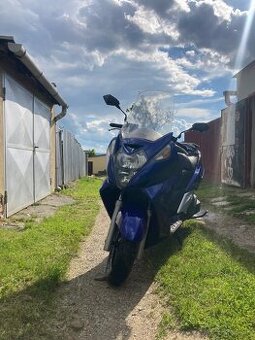 Honda Silver Wing 600 maxi skúter