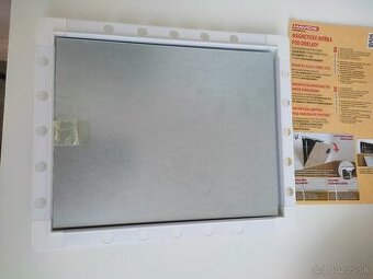 Revízne magnetické dvierka