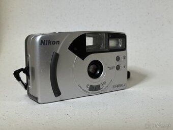 Analógový fotoaparát Nikon EF400SV