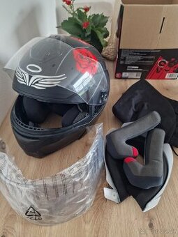 Vyklopná helma/prilba Crivit