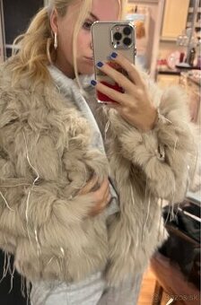 Béžový pravý kožúšok z líšky
