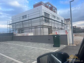 Predaj luxusného dvojdomu Privlaka Chorvátsko