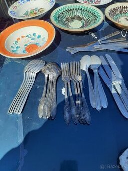 Predám staré príbory a taniere