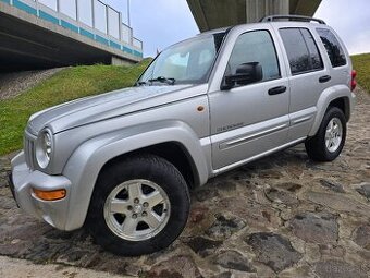 Jeep Cherokee 2,8CRD /110kw A/T //BEZ KOROZIE // gar.km