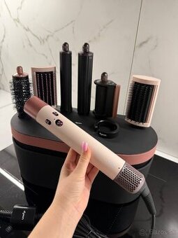 Fén typu Dyson / inšpirovaný dizajnom Dyson.