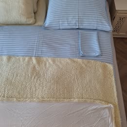 Prikrývky z ovčieho rúna, klasická duchna z peria...