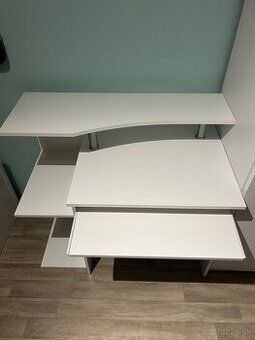 Pisací/počitačový stol