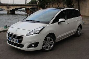 Kúpim Peugeot 5008 benzín v manuále