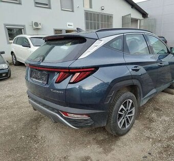 Hyundai tucson 1.6i GDI  110 kw rok 2021 šeda metalíza