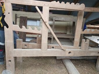 Krosná- zdobený rám , trlica, lámačka na ľan, konope