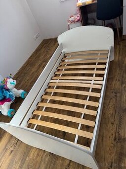 Detská biela posteľ s príslušenstvom