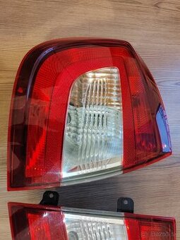 Škoda Rapid zadné svetlá