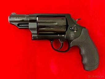 Revolver Smith Wesson Governor