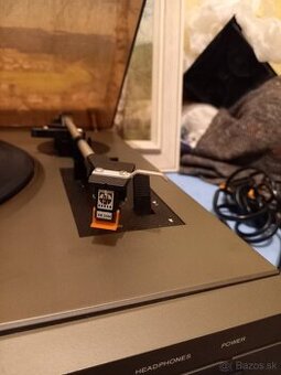 Gramofon Tesla