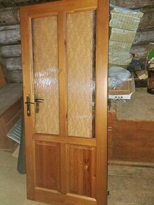 Drevené smrekové dvere pravé , šírka 80