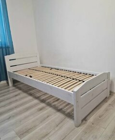 Biela, borovicová posteĺ 90x200