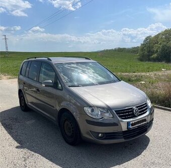VW Touran 1,6