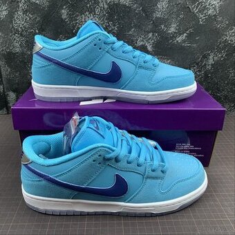 Nike Dunk 4