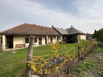 MAĎARSKO - ENCS SUPER DVOJGENERAČNÝ DOM S ROZLOHOU 120 M2 +