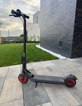Elektrická kolobežka Ninebot Zing C20