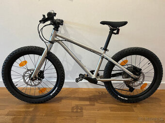 EARLY RIDER Seeker 20