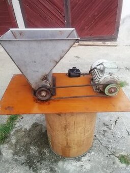 Šrotovnik na ovocie, jablká, hrušky a pod.