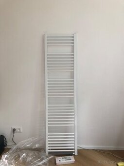 Nepoužitý radiátor 168x45cm