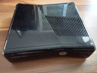 XBOX 360 na opravu alebo náhradne diely, bez príslušenstva
