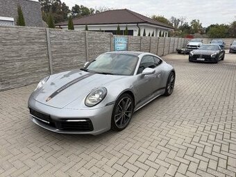 Porsche 911 Carrera 992