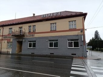 V centre mesta Hnušťa sa prenajíma reštaurácia - 1