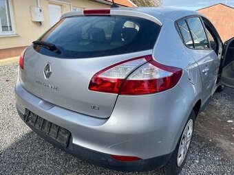 Rozpredam Renault Megane III 3 1.5 DCI 2010 K9K