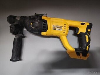 Predám profesionálnu AKU vŕtačku DeWalt DCH133N