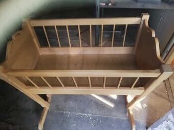 Kolíska pre bábetko