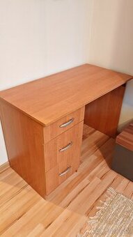 Písací / kancelársky stôl drevený
