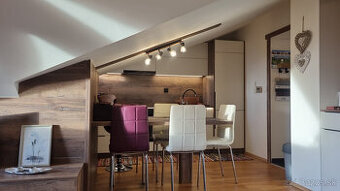 NA PRENÁJOM MODERNÝ 2-IZBOVÝ BYT VEĽKÁ LOMNICA, VYSOKÉ TATRY