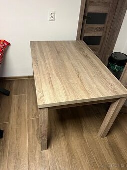 Jedálenský stôl dub trúfla