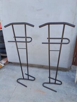 Predám vešiak tichý sluha