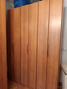 Predám ŠATNIKOVÉ SKRINE