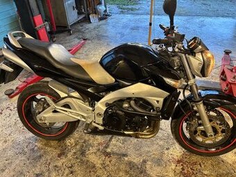 Predám SUZUKI GSR 600