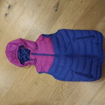 Predám dievč. zimnú vestu veľ.M