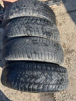 Predam zimne pneumatiky 235/70 R16