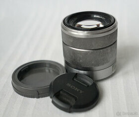 Sony SEL 18-55mm  f/3,5-5,6 OSS - 1