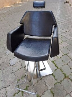 PREDAM BARBERSKE KRESLO POL ROKA MALO POUZIVANE