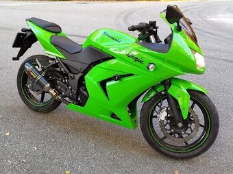 Kawasaki Ninja 250r - nízky najazd