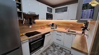 PREDAJ: 2,5 izbový byt - 59m2, s balkónom, Plavisko