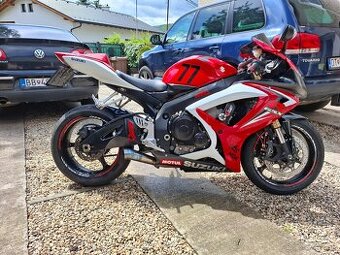 Suzuki GSXR 600