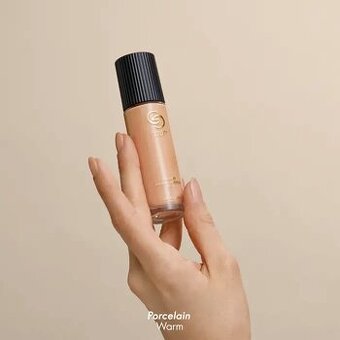 Dlhotrvajúci krycí krém s minerálmi Giordani Gold SPF 20