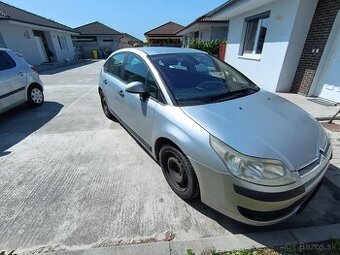 Predám na náhradné diely celé auto c4